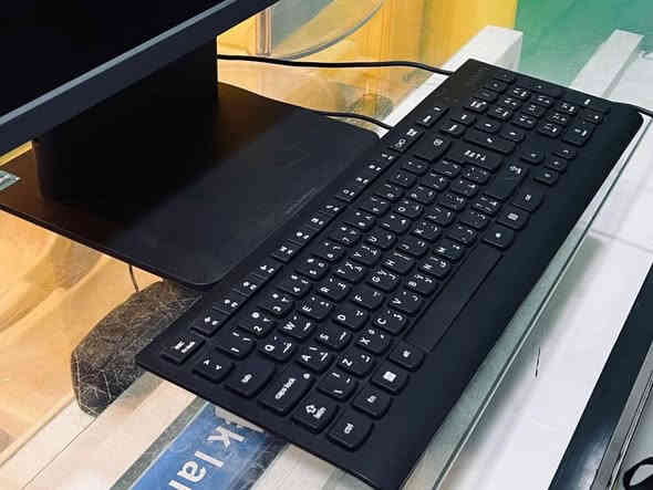 السلام عليكم حاسبة مكتبية لبيع شغالة علئ الفحص  زلخ مابيه طك كارتون 
الموصفات هارد ssd256 رامات 8 معالج cor15i الجيل 11

ملحقات كاملة شاحنة وكيبورد وماوس الحاسة نضيفة كلش
تجي وتفحص اي خللل بيه تاخذه وتروح بلاش 
السعر 900 سعره مناسب حيل اسل وشوف 
لتصال ***********
