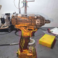 دريل انجيكو  ٣٠٠ نيوتن  مبدل بي بس كارت مال الف نويتن  يعني انسه بعد ي...