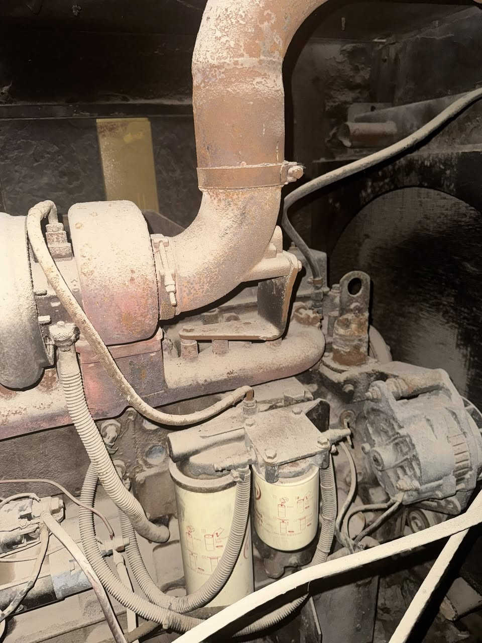 السلام عليكم مولد كمنز  ١٨٠ كيفي كاتم  تشغلك ٢٥٠ امبير المولد  كايمة  تجفتت ترجع لوك احنا تاركينها  • الطول: 3269 ملم
 • العرض: 1168 ملم
 • الارتفاع: 1900 ملم
   السعر ٥٠ ورقة
رقم الهاتف :***********
