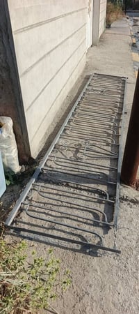 للبيع 4 امتار ونص طوله07781501152