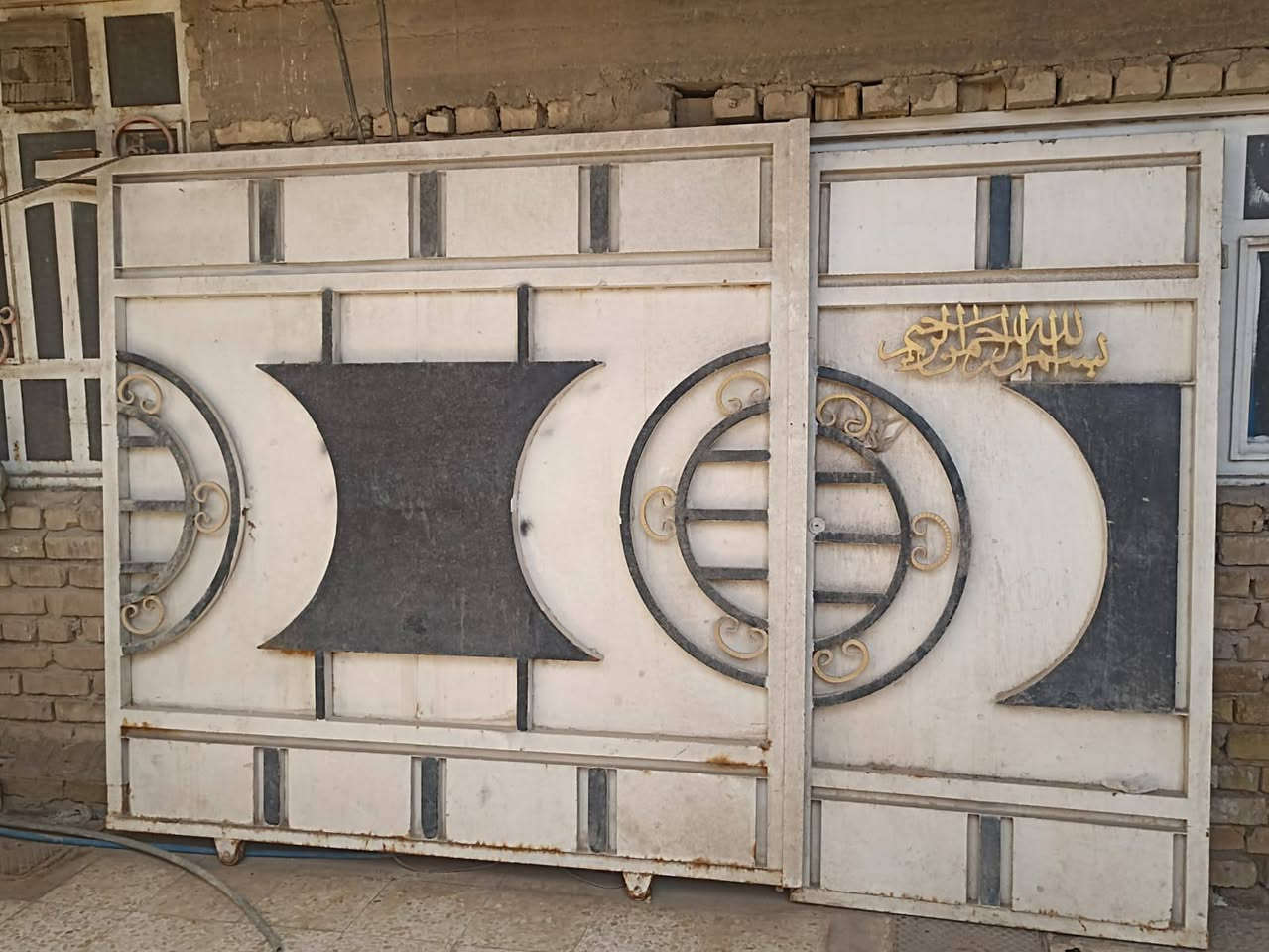 باب سلايت حديد جديده ونضيفه عوزها بس صبغ ب350
وبيها مجال


**إذا كنت صاحب هذا الإعلان وتريد حذفه لأي سبب، رجاءا أرسل رسالة إلى الدعم الفني**
