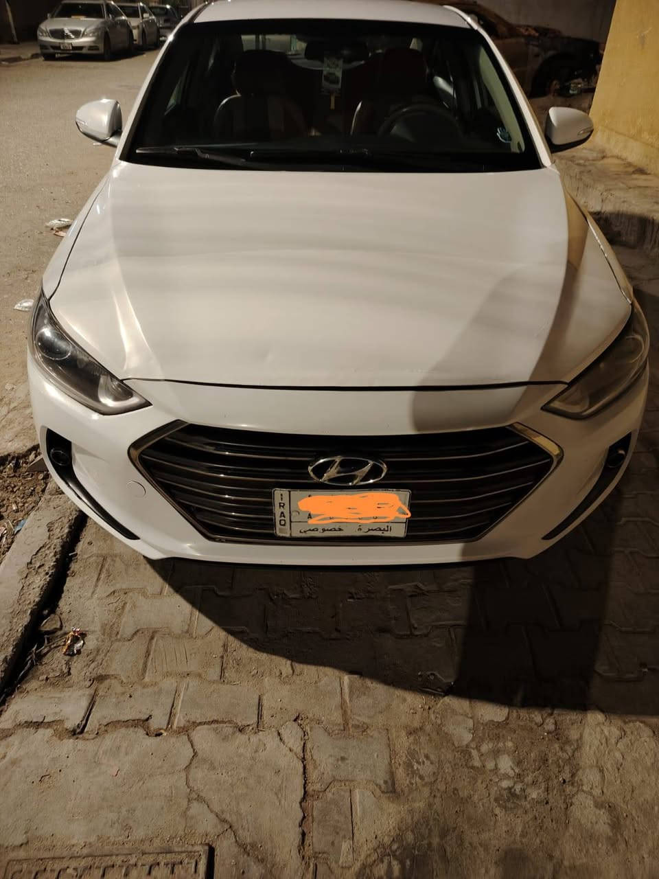 السلام عليكم سياره للبيع سياره جاهزه من كلشي سياره مكينه ٦ ميه دوش موديل 217 سياره خليجي لسعر 120 و بيهه مجال بسيط لعلوان البصره لرقم ***********
