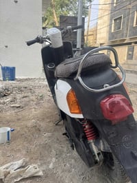 دراجه بوليس دراجه نفضيفه وحلوه الدراجه نقصها كابريتر وبريك امامي وخلفي...