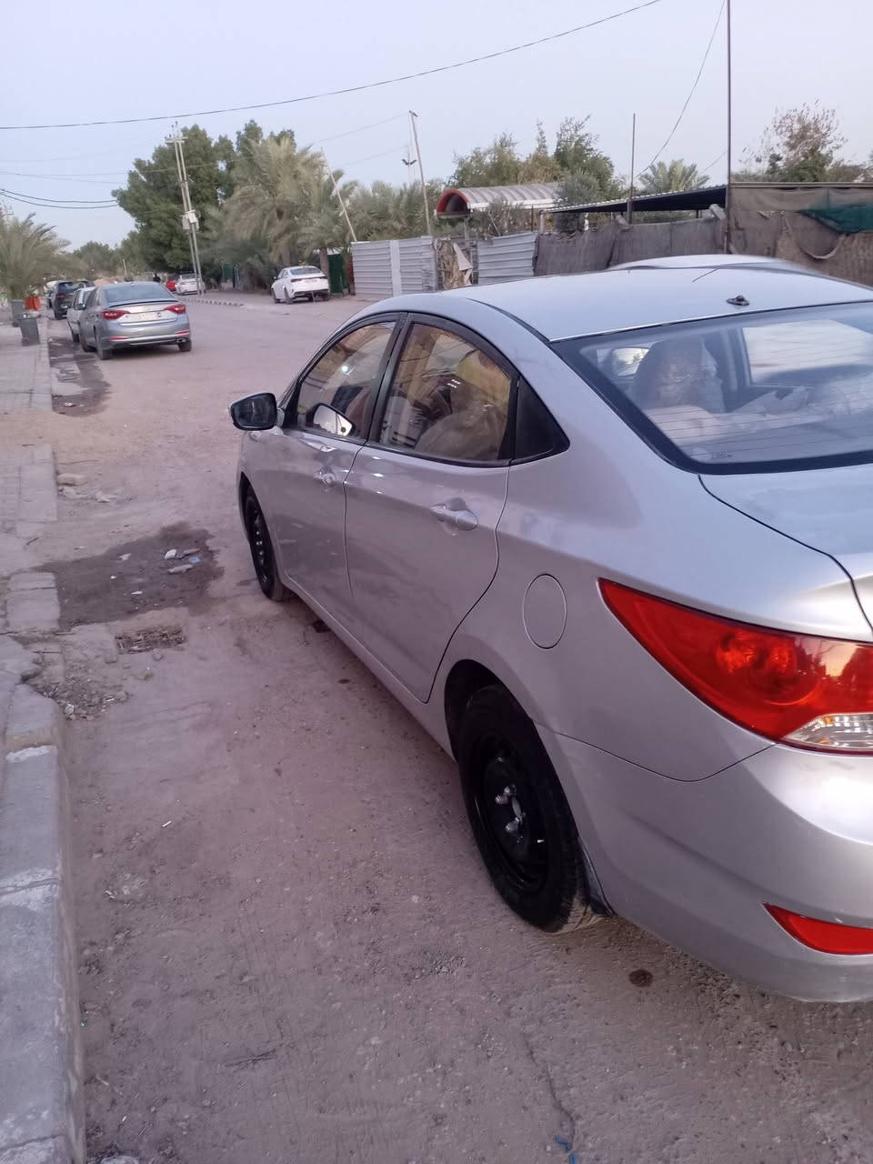 اكسنت 2014 خليجي مكينه كير جدد حداديه نضيفه
بيها قطعتين بنيد وجاملغ بارد سنويه ما ساقطه
سعر ٨٨ بيه مجال  ***********
