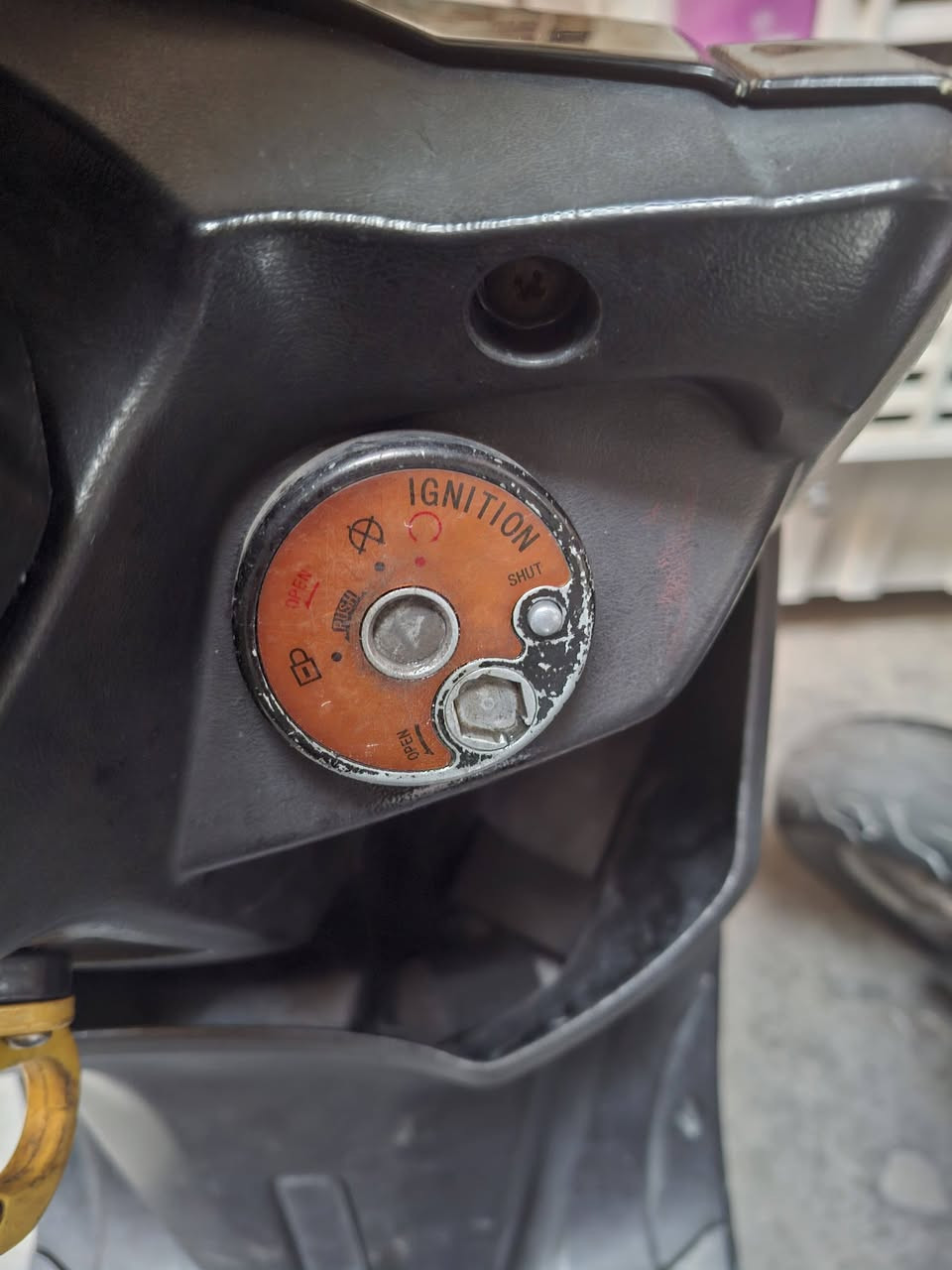 سكنس شمعه صيني بس على بلاد دراجه متسمع صوطها من تشتغل كهربايات بلاد تايرات مشيها وبلمشي ناعمه جدا جدا متسمع طسه ابد سعرها من الاخير 650قفبها بغداد رقمالموبيل *********** بلخدمه
