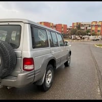 باجيرو • مقاعد جلد • نضيف