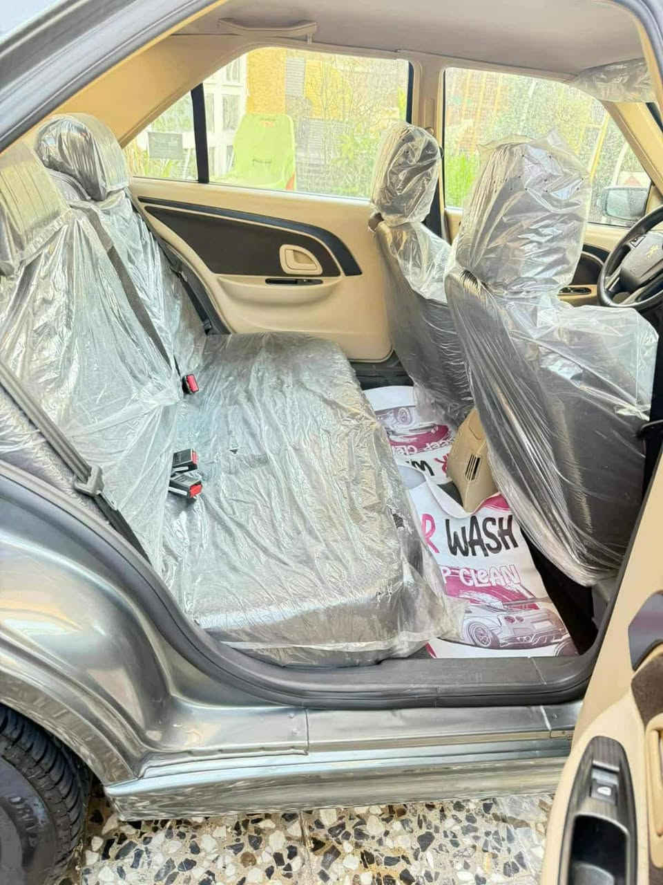 للبيع اتصال 89 قفل موديل 24 ماشيه 6 ونص تقريبا مكانها الدوره ابودشير مكفوله من كلشي عقد مروري لازم اتصال ***********
