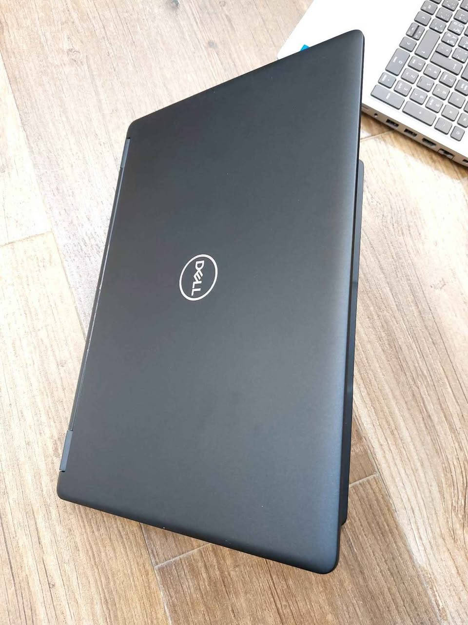 DELL 5491 جيل الثامن معالج قوي i7 سلم حجم شاشة  14 لابتوب   
.
 السعر ثابت 255 الف مع التوصيل المجاني والحقيبة والشاحن الأصلي 
.
 النظافة اخو الجديد وعل الفحص وين متريد 
مناسب للدراسة والبرامج المكتبية والطباعة والتصفح والبرامج نظافة عاليه جدا 
 
……………………
 المعالج Core i7-8 th جيل ثامن 
 ذاكرة الوصول العشوائي (الرام) 8GB 
 التخزين( الهارد) SSD 256GB 
 مقاس شاشة 14 " انج 
 منفذ HDMI & TYPE C 
 كيبورد  عربي انكليزي   
………………………………
*********** بغداد, العراق
