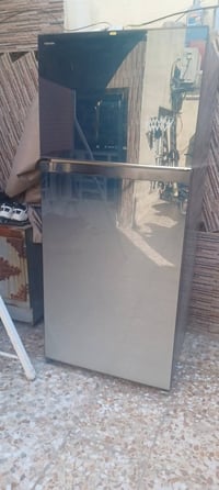 ثلاجة فريز شغالة  نظافة 90% السعر 225 للاتصال ( 07774804743)