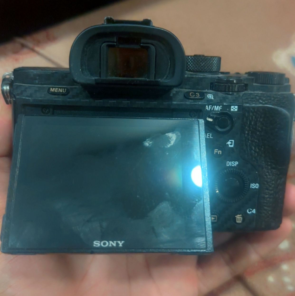 سوني البدي شبه الجديد ما عابر 5k او 7k يمكن
لان استخدام شخصي ومخلي لاصق حمايه
عدسة ٥٠ متغير وياها vr + بطاريتين هاااا
كارتونه مالتها وشاحنه الاصلية وكرب هم. بغداد.


**إذا كنت صاحب هذا الإعلان وتريد حذفه لأي سبب، رجاءا أرسل رسالة إلى الدعم الفني**