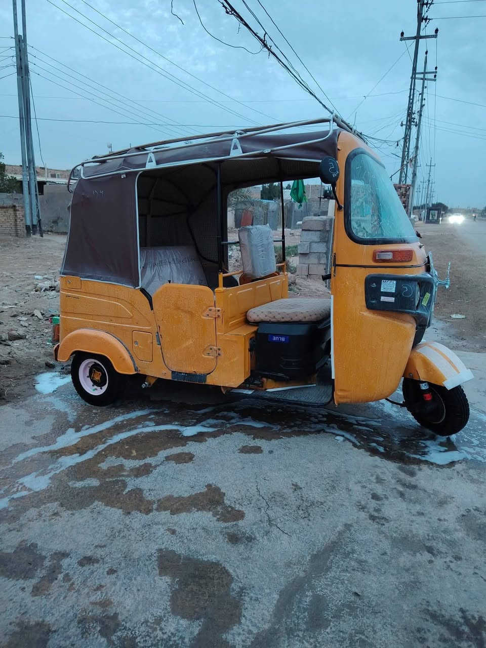 السلام عليكم تكتك البيع مديل ٢٠٢٢رقم واسط المكان كوت حي جهاد *********** مكفول شرط فحص
