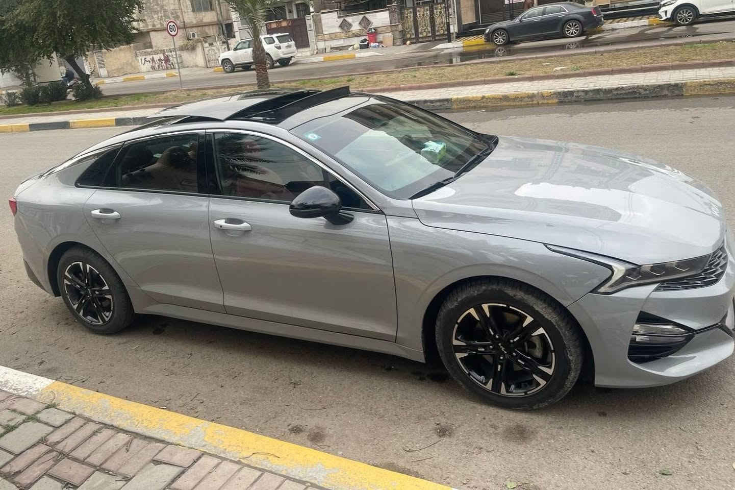 سلام عليكم كيا K5للبيع
موديل 2024
محرك 1600تيربر 
ماشية 39الف كم 
لتواصل وات ساب على الرقم ***********
