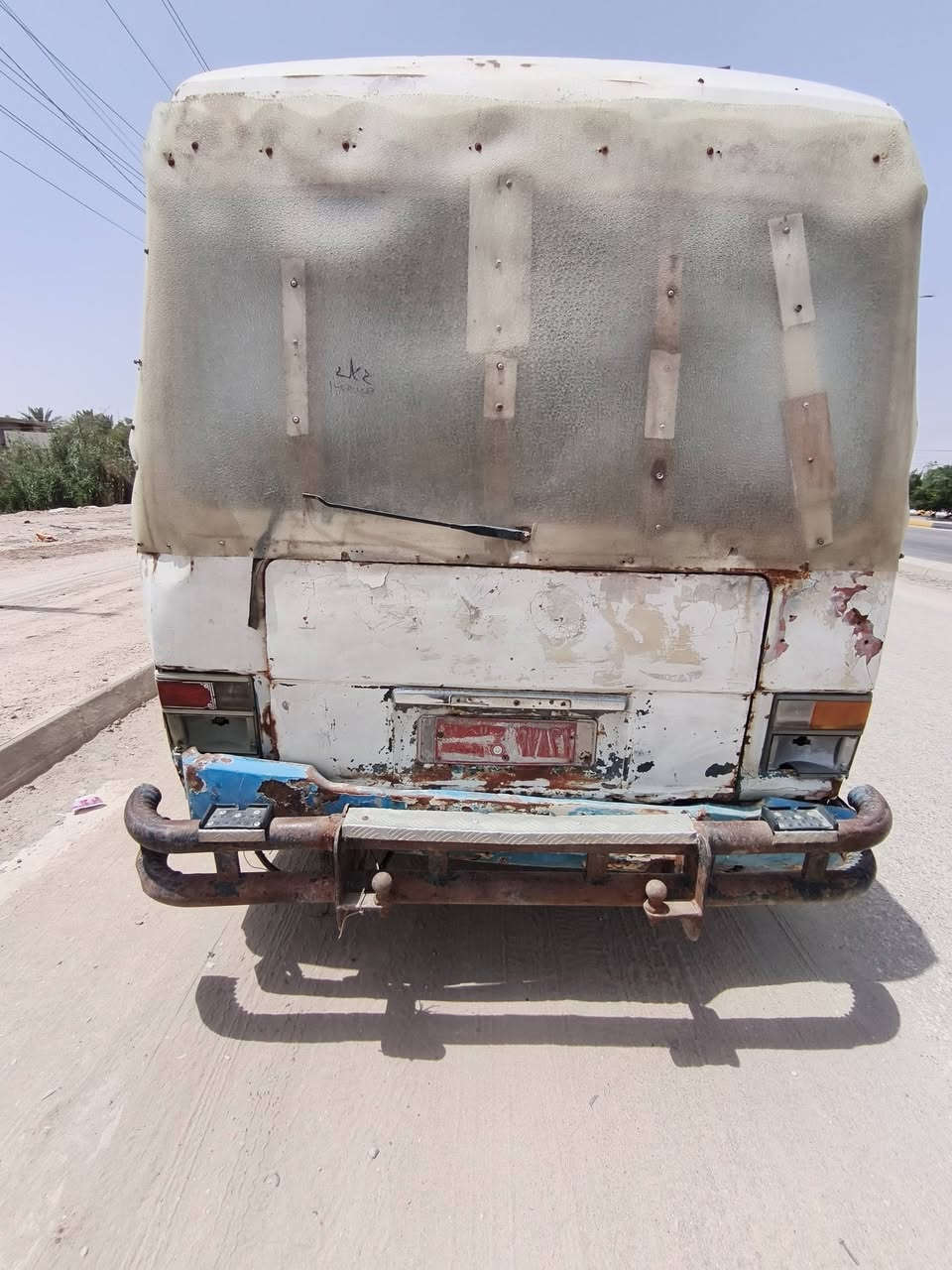 سلام عليكم للبيع كوستر  عريض مكينه وكير وكسن خير من الله مكينه كاز 3000 تخم تاير جديد دسك وباور كهربيات شغال السعر 3 ملاين وبيه مجال مكاني كربلاء الستفسار ***********  ***********
