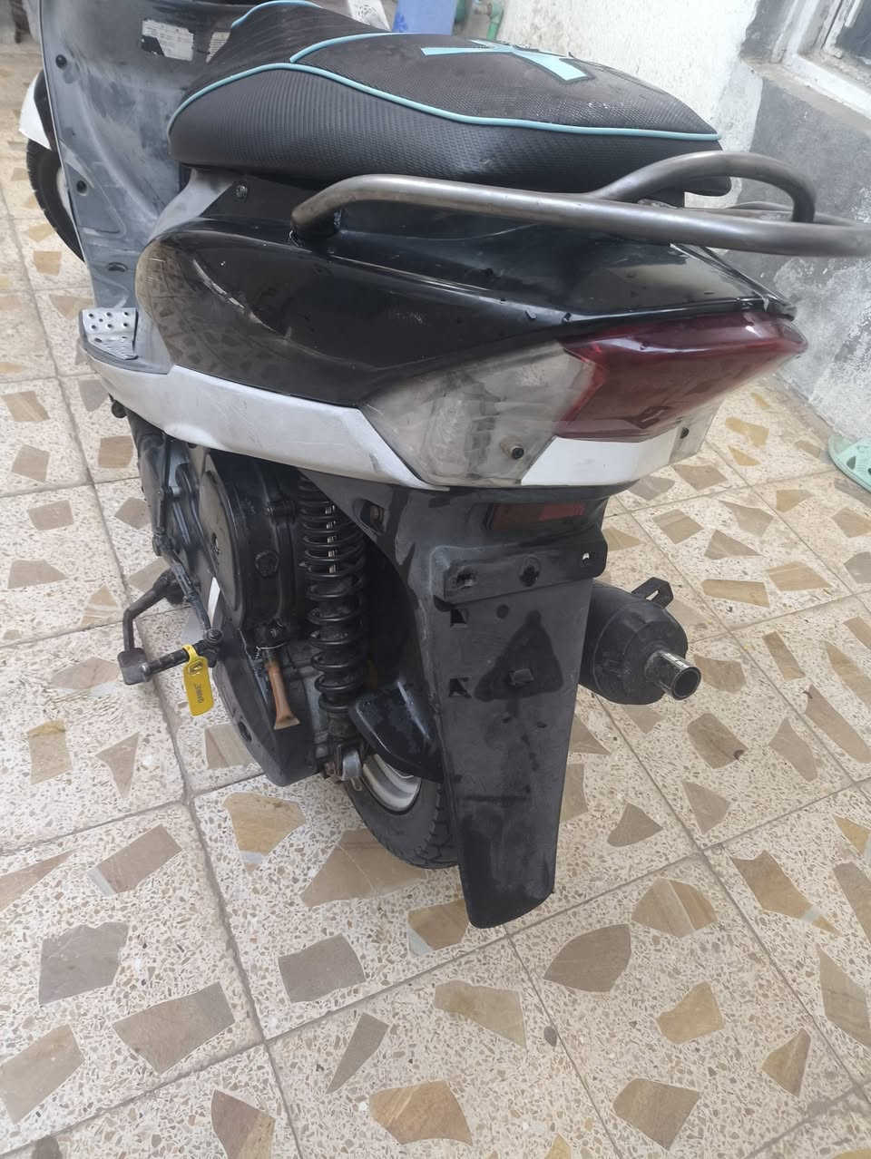 ماكس منغولي دراجه نضيفه شلعه ومعدل شرط نكره سلف هندر واحد مفتوحه ولفات سعر 600 وبي مجال قليل.....  واتساب *********** للتواصل
