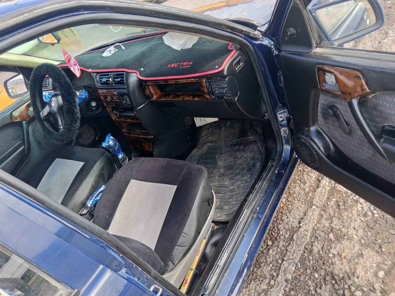 السلام عليكم ورحمة الله وبركاته
مكلف بل نشر اوبل فكتره 
الون اسود كحلي 
نفاذ السنويه 2029
رقمها صلاح الدين 
السياره معمره جديد 
لاتنقيص ولا تبخير
محرك 1800
صدر جديد
كهربايات من الدعاميه لدعاميه 
كلها شغاله 
مصبوغه جماليه فقط
السياره موجوده داخل سامراء 
السعر 45 وبيها مجال 
رقم صاحب السياره 
‏‪0771 060 3958‬‏
‏‪0782 111 7056‬‏
