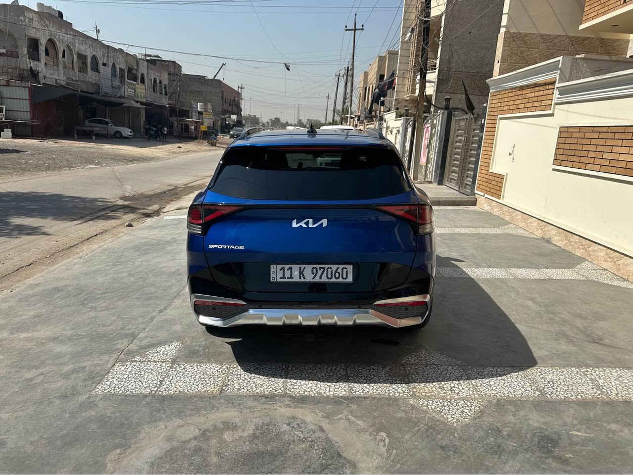كيا سبورتج 2023
 
المحرك :٢٥٠٠ 
الگير : ٨ نمر

المواصفات :
بصمه تشغيل- صندوق- ابواب
شاشه كبيره على طول الدشبول
انظمه قياده نورمال- سبورت - سمارت - ثلجي
كشنات جلد لون اسود
كرسي السائق تحكم كهربائي
هند بريك بصمه
كامرا خلفيه
رادار امامي خلفي جانبي نقط عمياء
تحديد مسار ذكي
اشاره في المرايا الجانبيه
تشغيل عن بعد
تحكم ستيرن فول مواصفات 
اوتو هولد
اوتو ستوب
نظام ترحيب
تبريد قطعتين
مانع انزلاق
نزول منحدرات
نظام فحص ضغط الاطارات
نظام abs
تدفئه كشنات
قياده آليه ذكيه
كروز سرعه
سستم صوت هارمن
شاشه لمس متغيره لتحكم التبريد او الميديا
منافذ تايب سي عدد ٣ مع ٢ في الكشنات
اضواء ترحيب عند الاقتراب مع ترحيب داخلي عند الصعود او المغادره
كيجات الكترونيه متغيره حسب الوضعيات
الاناره الداخليه LED
ماسحه خلفيه
كامرة دوارة
السياره موجوده في بغداد حي الامين الثانية السعر ٢٢٠ الاتصال *********** بغداد, العراق
