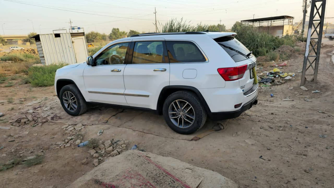 سلام علیکم جیب موديل 2013 رقم بغداد بسمي لمتد فول مواصفات 155 وبيها مجال مستعجل على بيعتها مكانها بغداد الكاظمية جكوك مكلف بل نشر *********** اتصال أو واتساب
