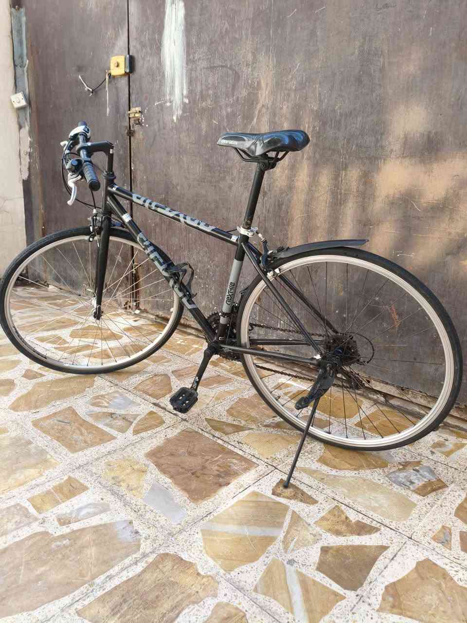 بايسكل C700ياباني للبيع سرع امامي 3 خلفي7 كامل ما بي اي نقص اي خلل مابيه سعره90وبي مجال مكان بغداد البلديات


**إذا كنت صاحب هذا الإعلان وتريد حذفه لأي سبب، رجاءا أرسل رسالة إلى الدعم الفني**