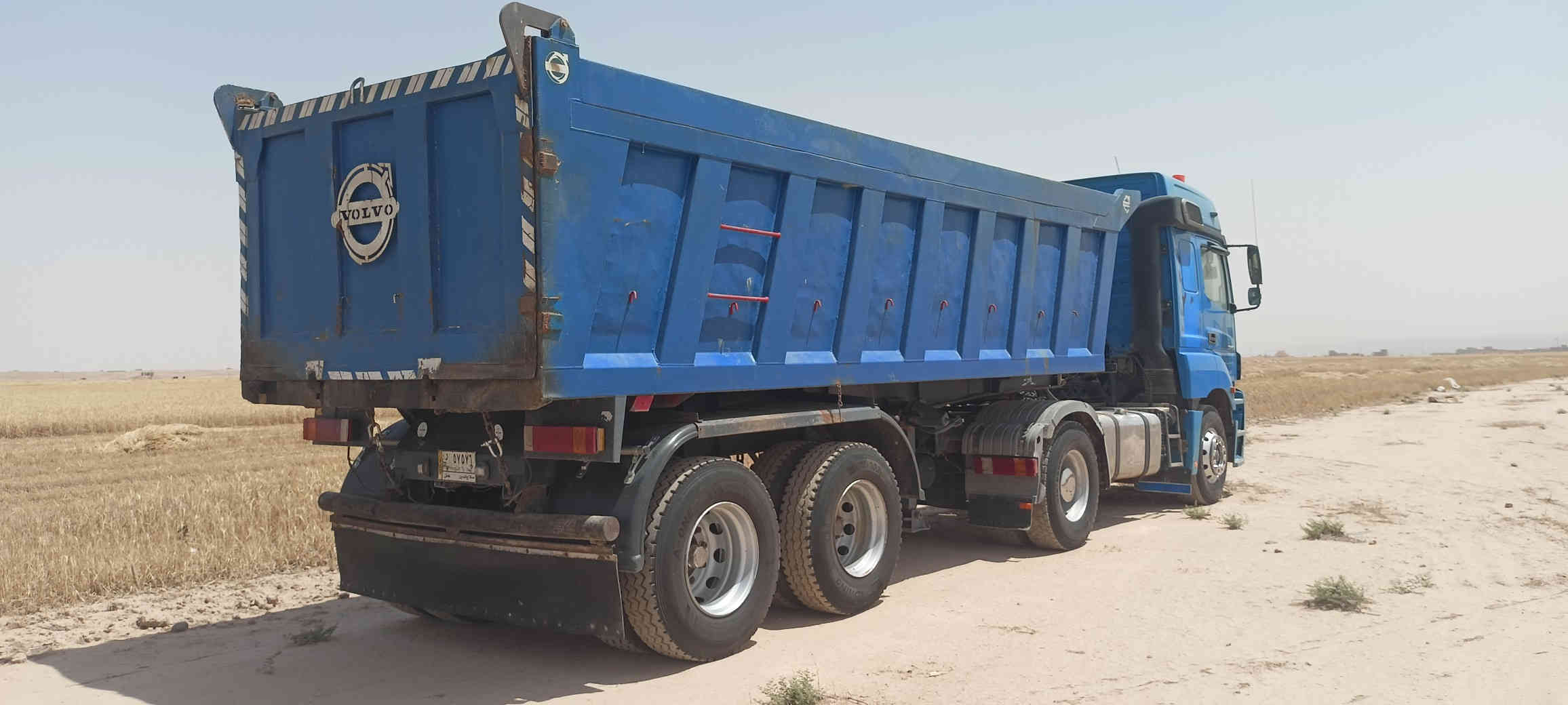 سلام عليكم للبيع نساف مايلر ٢٢ متر دنكرين دناكير مربع تخم تايرات جديد شرط بريك بونزات جديد شرط لا كلب ولا ميلان البودي رقم واحد جوه شغل هسع السعر ٨٨ وبيه مجال اتصل وتدلل *********** الشرقاط
