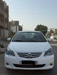 بي واي دي البيع سيارة موديل 2013 سيارة كلش حلوه رقم بغداد انكليزي سيار...