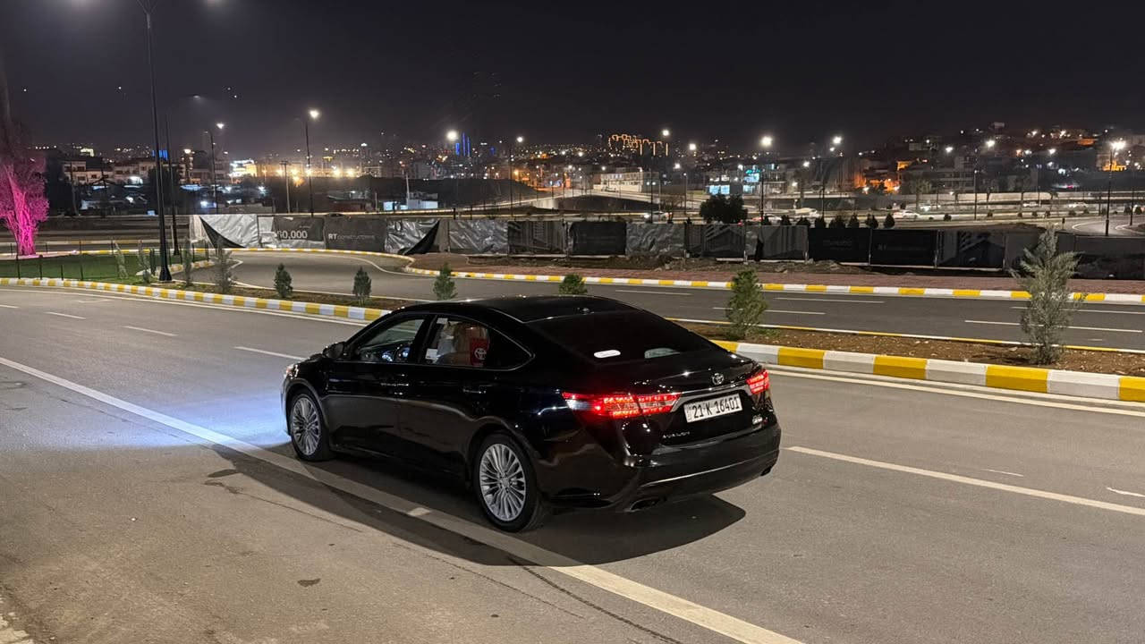 تۆیۆتا ئەڤەلۆن ٢٠١٣ ڕەشی xle فول مواسەفات بەس سلایت نیە ناو زەردە کوشن جلدە کوشن هیتەرە بەسمەیە حەساسە تەحەکوماتی سەر سوکان کامل کاملە بەس سلایت نیە گێڕو مەکینەی بەشەرتی دە فیتەر نەکراوەتەوە سەوتی دیجیتاڵیشی نیە هەموو گیانی بە شەرت سەنەوی تا ٢٠٣٠ تازەیە  ٢ پارچەو نیو بۆیاخە  سەیارەکە ساردیشی نیە لە ڕەسمەکان جوانتر نەبوو نەتەوێ بۆ پەیوەندی *********** السليمانية, العراق
