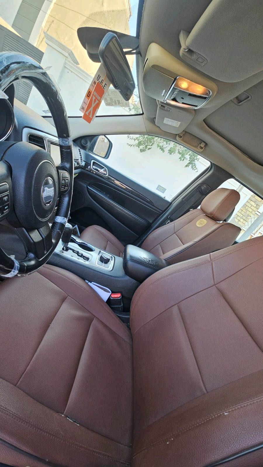 #جيب_شيروكي_لاريدو
#موديل 2013
السيارة  خليجي بنزين عادي رقم بغداد الدولي انكليزي حجم #المحرك 6 سلندر  3600 
#المسافة_المقطوعة8٢ الف حقيقي.. 

#مواصفات السيارة فول 1/1

1.شاشة كبيرة 

2.بصمة تشغيل 

3. مقاعد جلد اصليه 

4.كراسي كهرباء

5.داخل بيجي 

6.المقاعد تدفئة مع تبريد 

7.سلايت بنرواما

8. سستم صوت 

9.جنطة قطعتين 

10.يدات ستيل اصل 

11.تبريد قطعتين ثلج 

12.تحكم استيرن جهتين 

13.ناقل حركة ٨ نمر 

14.فور ويل 4×4

15.كاميرا خلفية دوارة أصلية 

16.حساسات امامي خلفي

17.زراكات لايت 

18.كلوب طوارئ بالجنطه

19.برده بالصندوق شركة

20. ماوس تحكم أنظمة القيادة 

21. بصمة أبواب