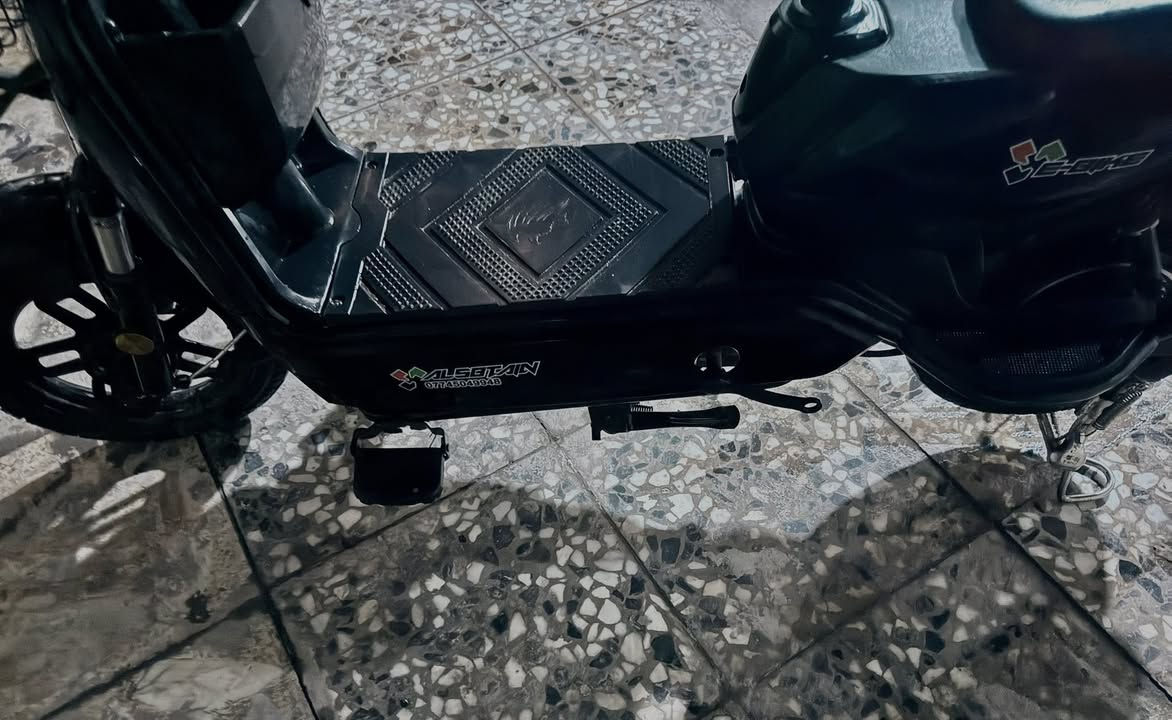 دراجة شحن للبيع!!🛵
السلام عليكم

دراجة شحن حجم 14 بطاريات 4 تشغل بلوتوث التشغيل مالتها سويج و بصمه وأشاير جانبية امامية وخلفية بيها مكان للبايدر 3 سرع وبيها منفذ شحن للجهاز اشاير جانبيه ودبلات خلفي وامامي وبيها قفل ويل للأمان لايت عالي وناصي ستاند جانبي وتعليك التاير الامامي الخلفي مابي شي والشاشه موضحه بالصوره سعرها 300  مكاني بغداد الحرية قرب شارع ابو حطاب

الهاتف:(***********)📞

موجود واتساب
