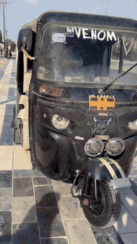 السلام عليكم شباب تك تك للبيع رقم كربلاء مديل 22 لا ضربة

 لا اي ضرر بيه تك تك بس بيه شوي طخطين اصغار مكفولة

‏اتصل على هذا الرقم  ***********￼
