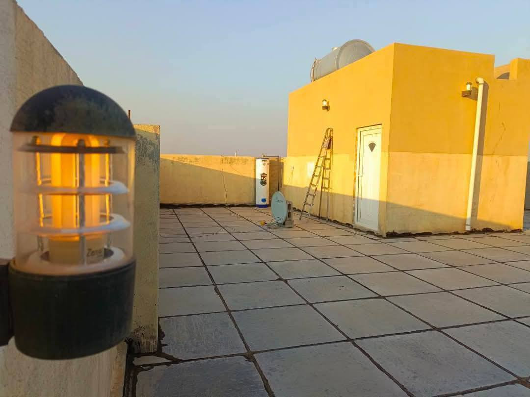 السلام عليكم البيت طابقين  للبيع

مساحه ٢٤٣بناء بلوك مضغوط 
منطقة اصوفيه شارع 40 قرب جامع لوراثق 

السعر ١٣٠ مليون قابل للتفاوض 
طابو زراعي 
كندور واستقبال وصاله وغرف نوم ١ الارضي  ومطبخ وحمام 
 الطابق الثاني ٣ غرف نوم

للمزيد من التفاصيل
 يمكنكم زيارة مكتبنا مكتب العين العقار ع شارع 40 مدخل الصوفيه الثانية 
او الاتصال على الارقام التاليه 
***********
***********
***********
