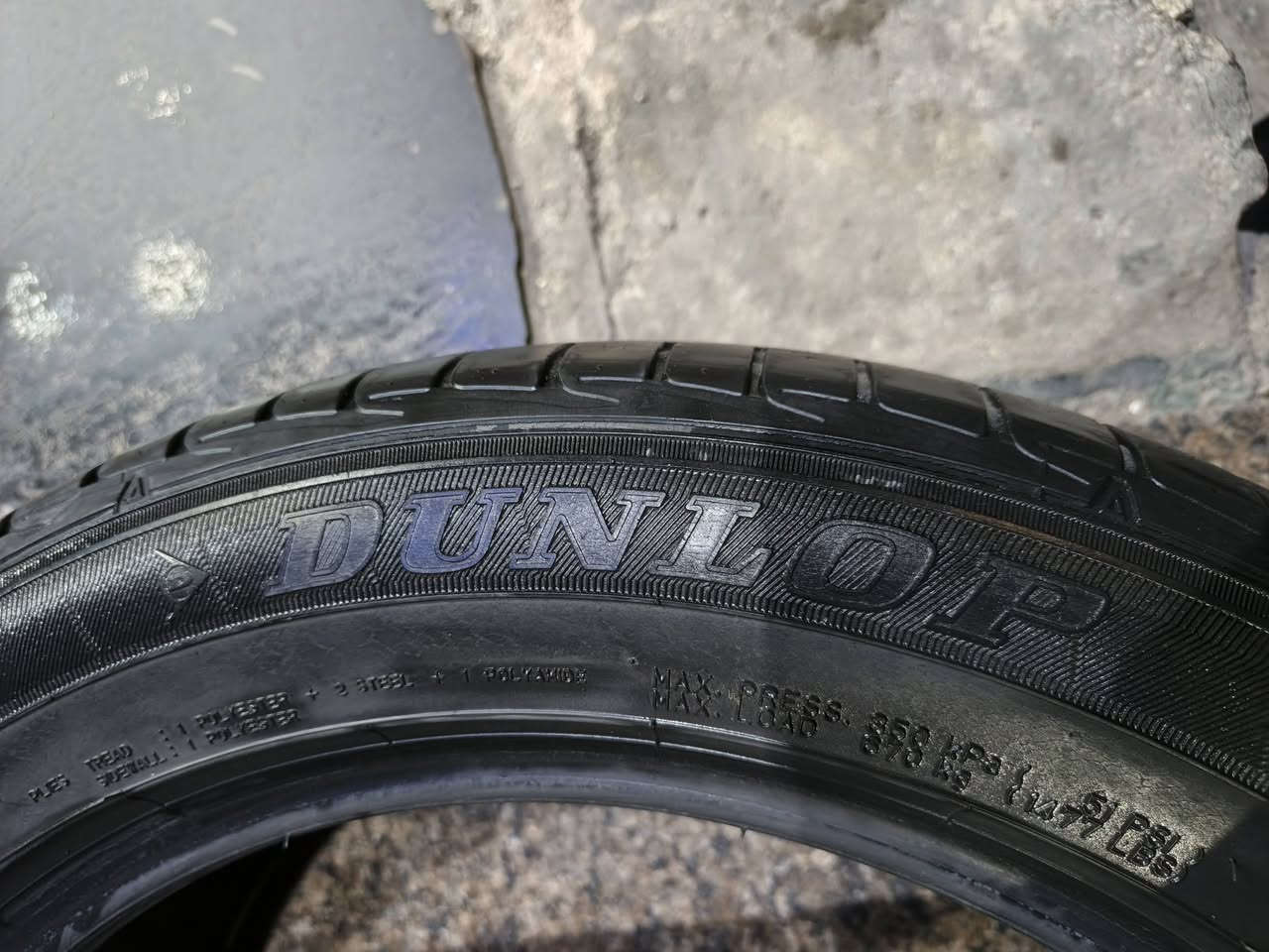 بعد إذن الادمن المحترم 
جوز مستعمل نخب دنلوب يباني القياس 215/55/17


**إذا كنت صاحب هذا الإعلان وتريد حذفه لأي سبب، رجاءا أرسل رسالة إلى الدعم الفني**