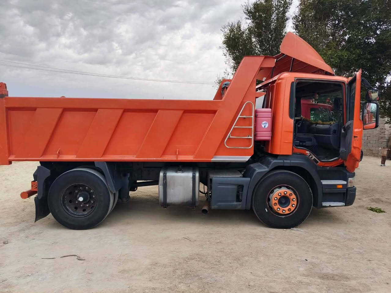 سلام عليكم سكانيه للبيع 2006 مكينه 5 نجكتر لا تبخير ولا تنقيص كير كوبره 3.3 شاصي جديد مامطول بلاد بدي جديد سياره جاهزه من كلشي تخم تاير جديد رقم بصره دولي وتحويل شرط ثاني يوم  سعر 240 مكان ناصريه رجائا الموشراي لا يخابر
***********
***********
