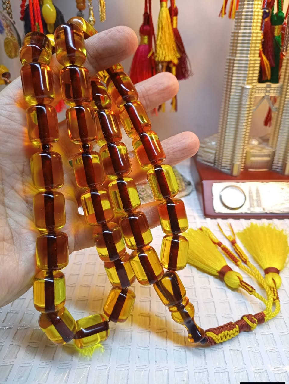 السلام عليكم 
عشاق القطع الخشنه الشيوخيه
مسباح فاتوران ذهب رجال مساطب خامه اصليه ذمه جراخة اسطه ابو مرعي كركوشه خليجي قطعه جمال ودلال شرط صلابه وطكه وملمس ناعم 
الوزن 123 غم القياس 15/20 العدد 33 خرزه 
السعر 25 الف يتوفر خدمة توصيل كافة المحافظات 5 الاف


**إذا كنت صاحب هذا الإعلان وتريد حذفه لأي سبب، رجاءا أرسل رسالة إلى الدعم الفني**