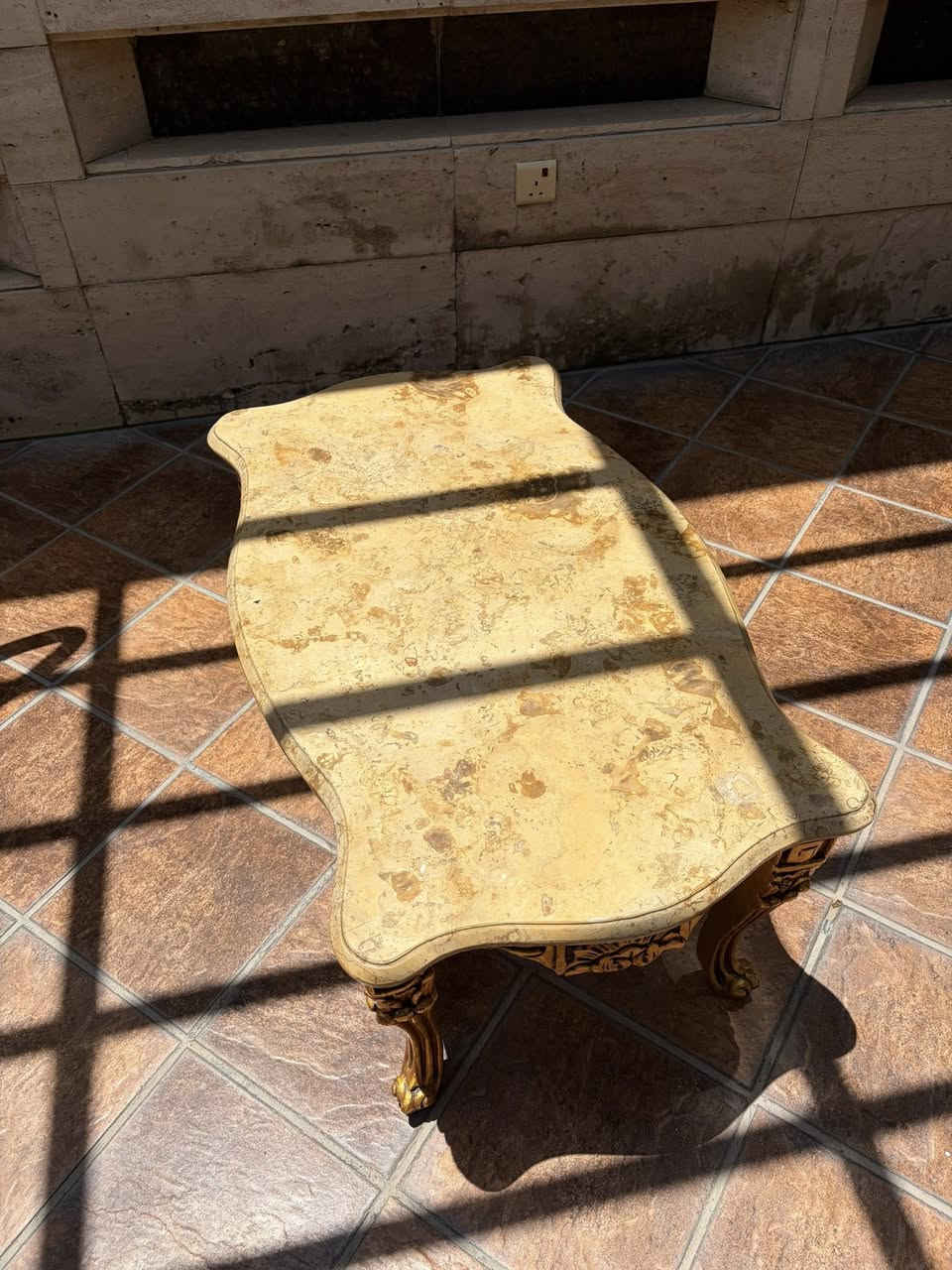 ميز مرمر للبيع
نظيف مابي كسر 
للتواصل 
***********

