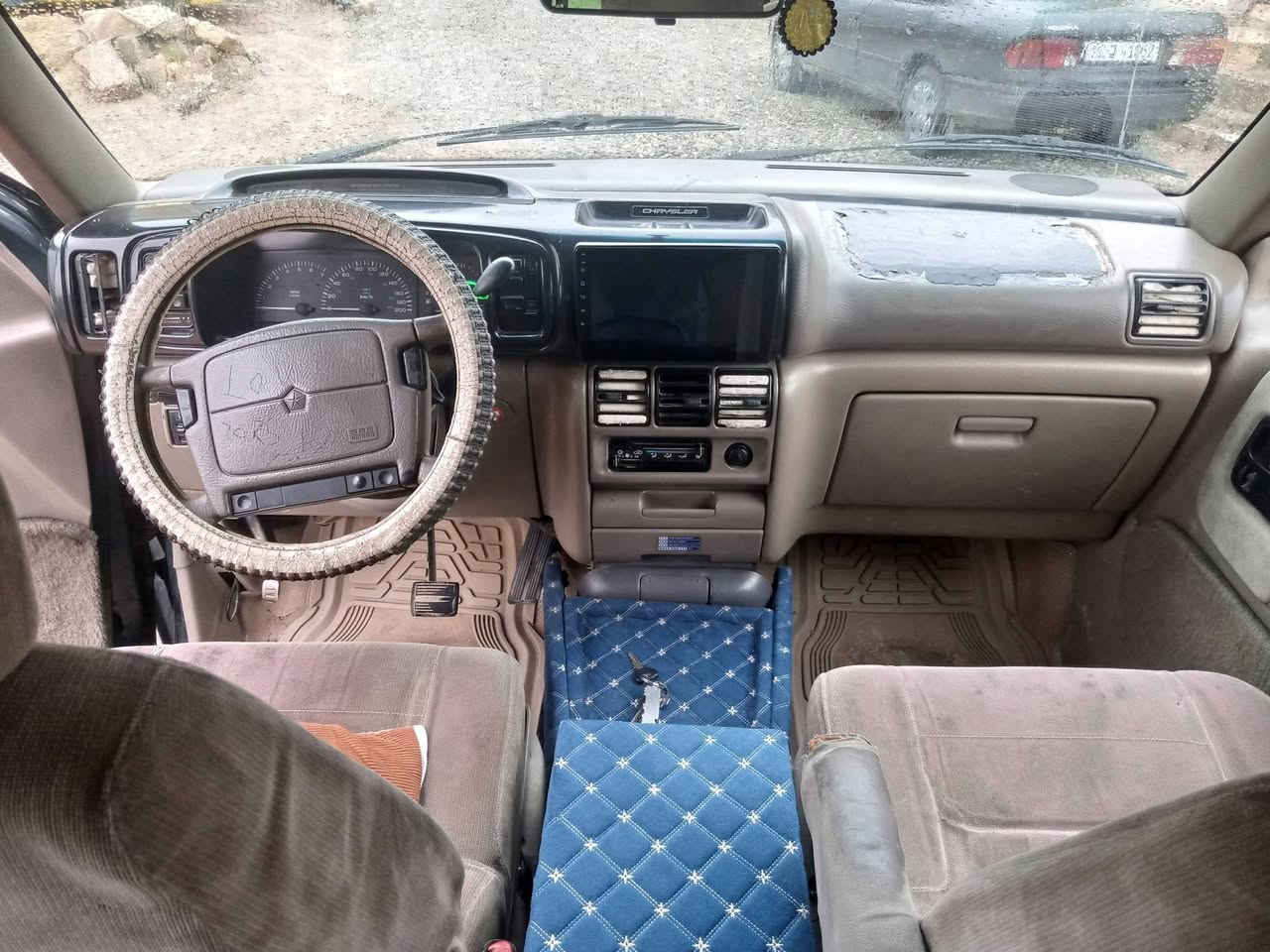 بسم الله الرحمن الرحيم
والصلاة على محمد واله وصحبة وسلم 

كلايزر دوج  موديل 94 امريكي رقم نينوى الدولي  7 راكب  محرك 4سلندر بدون صبغ وبدون تبديل فول 1/1 كير والمحرك شرط سيارة مال بيت وجاهزه
 
مكان السيارة / موصل /حي المأمون 
للتواصل والسعر 

 الارقام ادناه 

***********+ واتساب
