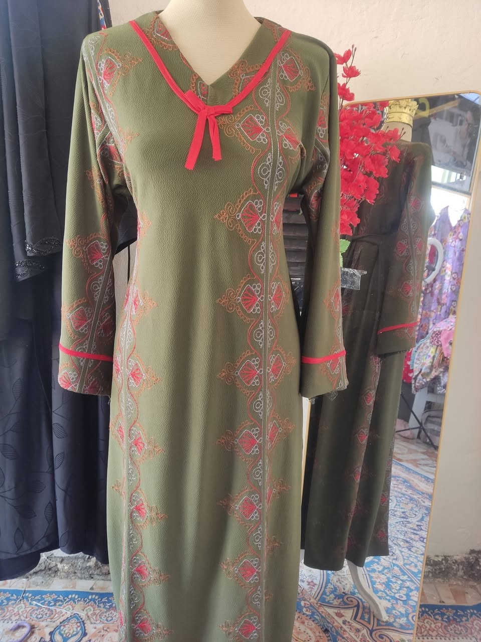 😍😍😍عرروض بنات عروووض بمناسبة افتتاح محلنا الجديد خيوط الأناقة. 😍😍😍
كشمير ايطالي  وكشمير تركي خياط درجه اولى +اوفر داخلي  والاسعار كلش مناسبه تبدي من 5 الف الى 7 الف فقط  باستثناء صايه تخبل دبل كلوش بالحقيقه جمال 13 الف فقط وبشت وبينصل ب 10 الف فقط والي تحب تجي للمحل اهلا وسهلا 🌹🌹🌹💞💞💞


**إذا كنت صاحب هذا الإعلان وتريد حذفه لأي سبب، رجاءا أرسل رسالة إلى الدعم الفني**