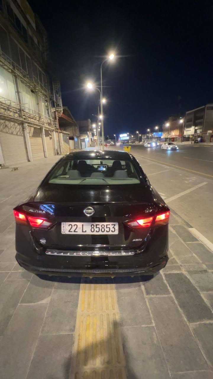 سلام عليكم  نيسان ألتيما 2022 
حادثها الجاملغ مال السايق  بدون دواخل فقط باقي كفاله تبريد حداديه جدد كلهه  جاهزه  رقم اربيل جديد   ماشيه 65 الف  السعر 160 وبيهه مجال  عنوان بصره. رقم ***********

