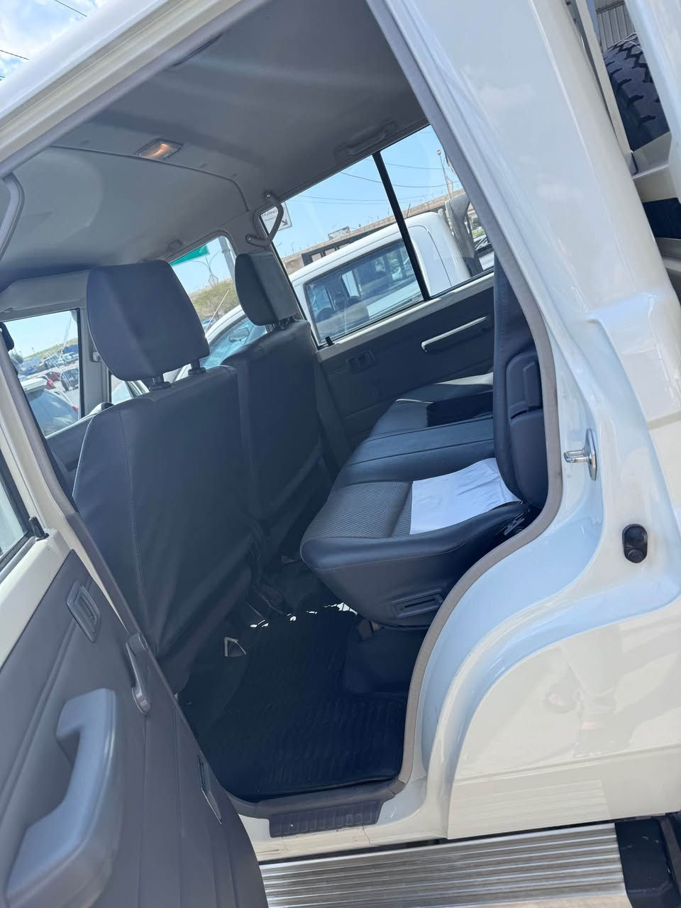 Toyota Land Cruiser LC
تويوتا شاص 
موديل 2020
محرك گاز گاز
كير عادي
دبل قماره
دبل تانكي
ماشيه 50 الف
السياره جديده بمعني الكلمه
تايرات شركه
مكفوله كفاله عامه
سعر(335$)
***********
