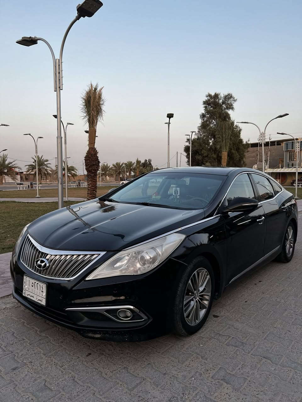 من رخصة الادمن
السلام عليكم ازيرا موديل 16 وارد كوري فول مواصفات عدا الفتحه ماشيه 188 
السياره كفاله من الضربه والتبديل والمعجون بيها المدكر الأمامي جهة السايق صبغ فقط والبنيد مفتوح فقط تقرير الفحص موجود 
جاهزه للأخير من كير ومكينه وحداده وتخم تاير وتدفئة وتبريد وكهربائيات وأصوليات ماناقصهه شي
صاعده هزه وماشي بمعاملتها باقي بس ع استلام السنويه الجديده  والوحات الانكليزيه 
مواصفاتها بصمة أبواب + بصمة تشغيل 
حساسات امامي خلفي + لد امامي 
إشارة ترحيب + لايت زنون
اشاير بالمري + شفط
شاشة جبيره + تبريد قطعتين
كشنات جلد + كهرباء
تدفئه بالستيرن+ تدفئة بالكشنات 
مثبت سرعه + مانع انزلاق 
نضام eco + sport + ABS
شاشة اعطال + تحكمات ستيرن 
ويل 17 + مضلات + كشنات حضن وبعد بيها هواي مواصفات 
مكينتها 6 سلندر 3و300 عليها ادامه كامله 
دهنها ams oil 10.30 
السياره مال جناي ومعتنين بيها سعرها 119 وبيها مجال
العنوان البصره ام قصر ***********
