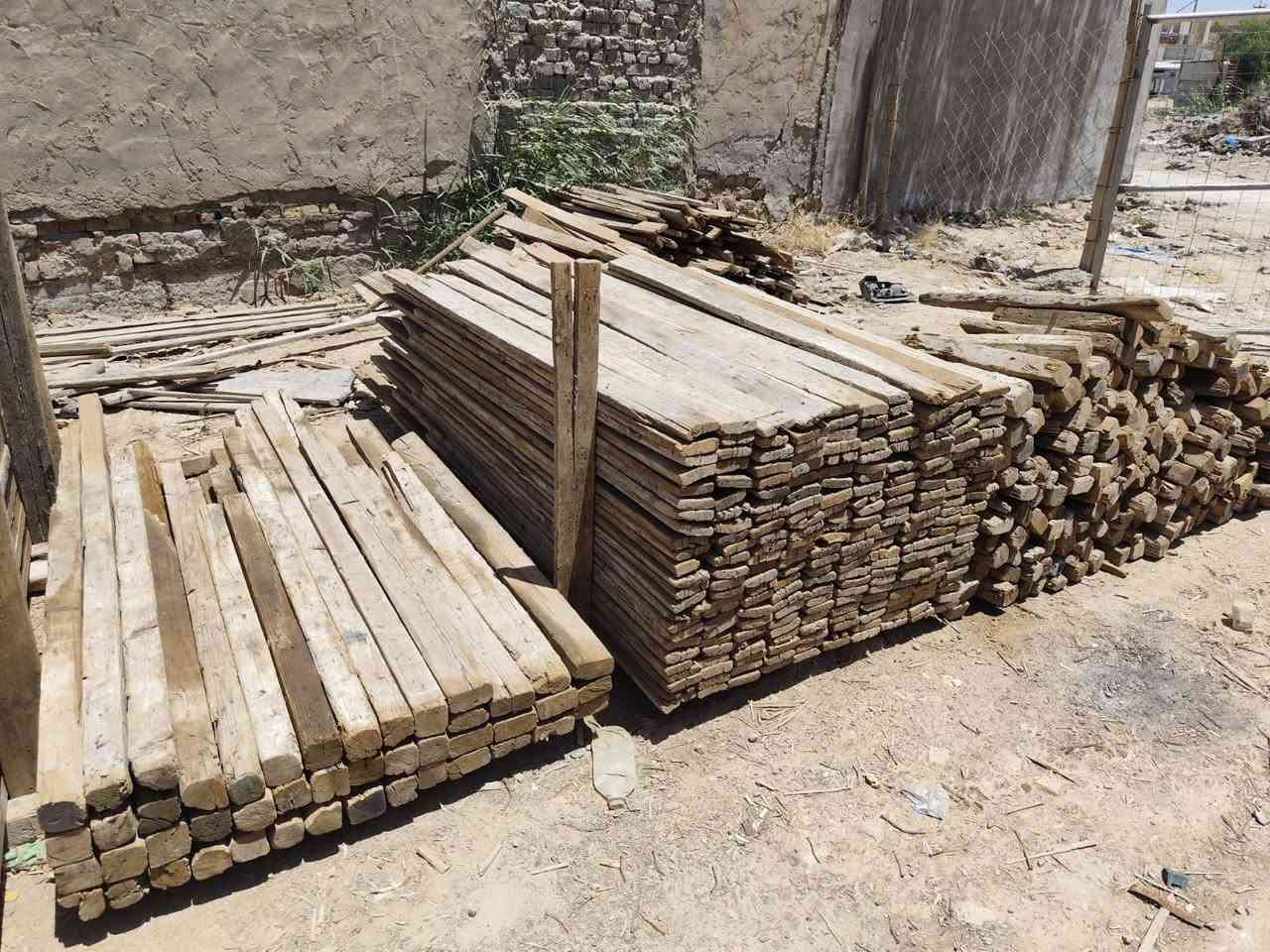 سلام عليكم قالب خشب للبيع العدد 9 وربع بسعر مناسب 2750 الرقم ***********

