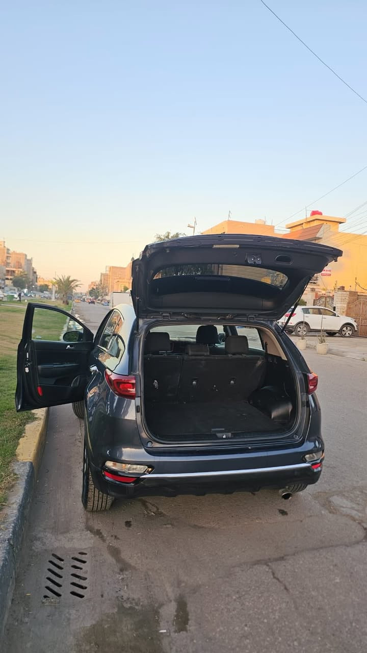 سلام عليكم
سبورتج وارد امريكي موديل 22 فورويل 
حادثهه چاملغ وشوية من البنيد 
صور الحادث موجود بلمنشور 
مكانها بغداد السعر 160 
***********
