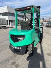 رافعه ميسوبوشى للبيع موديل 2014 منفيس رقم كاتى دخول جديد ٣طن و٣حركات ك...