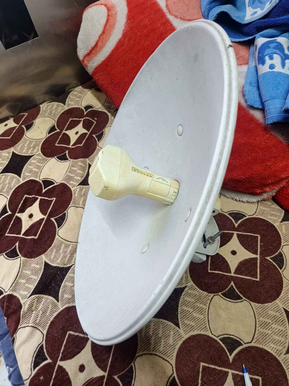 شغال نضيف بس حولت ع ضوئي سعره 40 الف مكاني بغداد سيديه ***********
