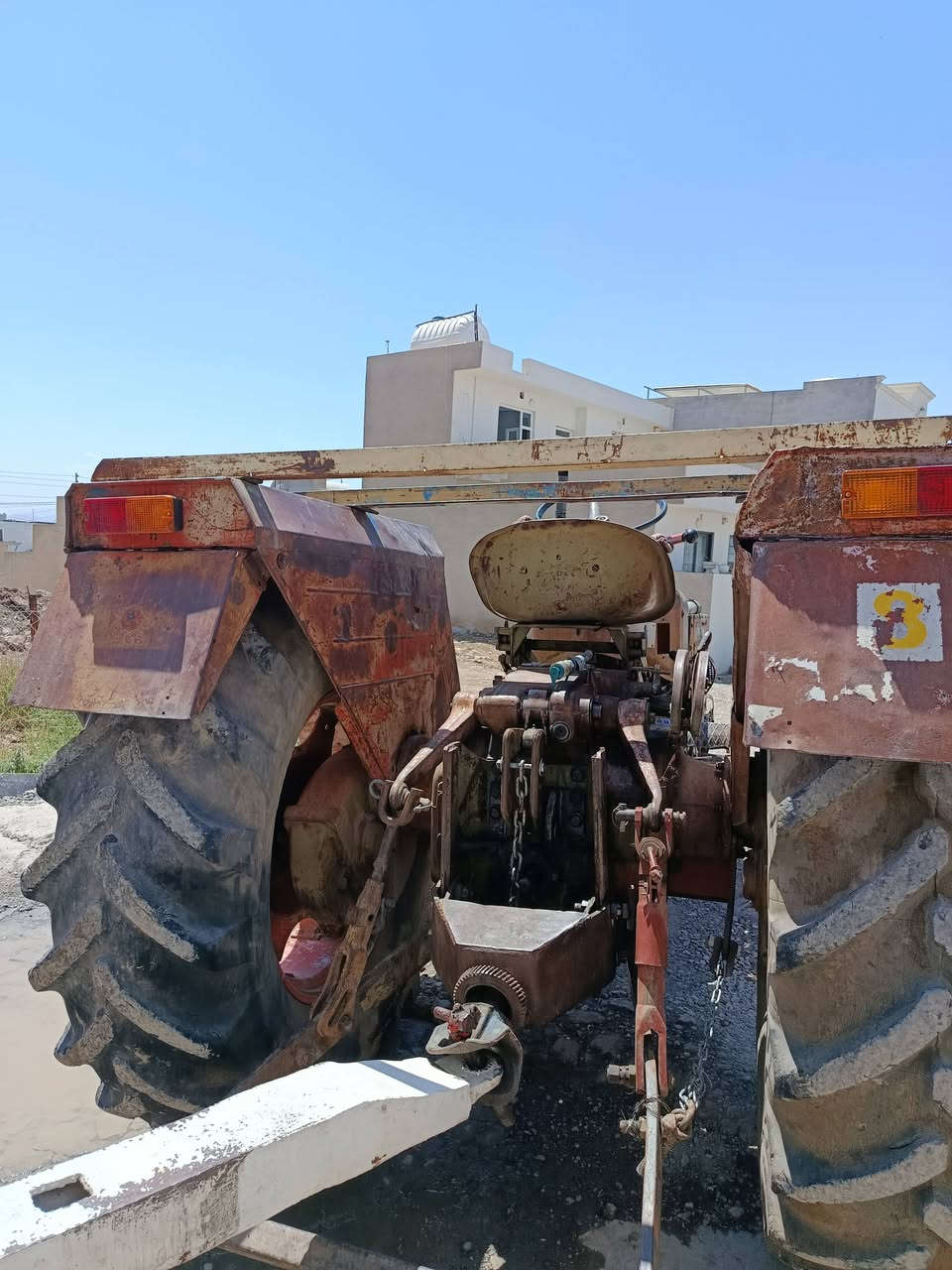 ﷽
عنتر بۆ فرۆشتن   🚜  مۆدێل : 1988

کامل گیانی بەشەرت :

  گێڕ و مەکینە بەشەرت بوخار و دوکەڵ بەشەرت 4 تایەی تازەی لە ژێرە 

مەکینەکە کراوەتە پاوەر و بەشەرت

بانص و دەبۆی تازەی بۆ بەستراوە 

ئیستۆپی وەک بزمار وایە 🔥

شوێن ڕانیە  🏞️

ژ.م :: ***********        35 گەڵڵا و کەمێک معامەلە

ڤایبەر : واتس ئەپ
