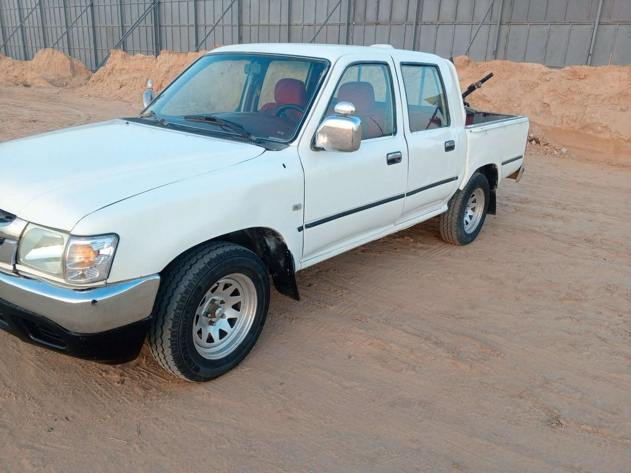 سلام عليكم للبيع
دير 2006 معمره وجديده سنويه لل2027باسمي سياره خير من الله/***********
***********
