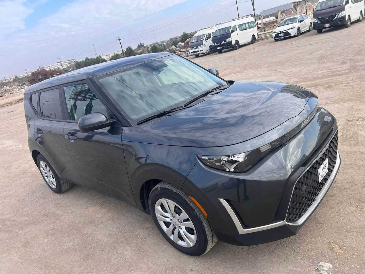 كيا صول 2025 LX  بدون رقم
محرك 2000 دوش
ماشيه 15000 ميل بدون ايرباك
المواصفات
تحديد مسار...سياقه ذاتيه  ... مانع انزلاق...
اطفاء ذاتي اثناء القياده...توقف ذاتي ....مود درايف نورمل وسبورت...
الحادث فقط شباك الدعاميه موضح بلصوره بس والسياره كلين ولاقطرة صبغ صور الحادث بلمنشور
مكان السياره حله لاستفسار 

***********
