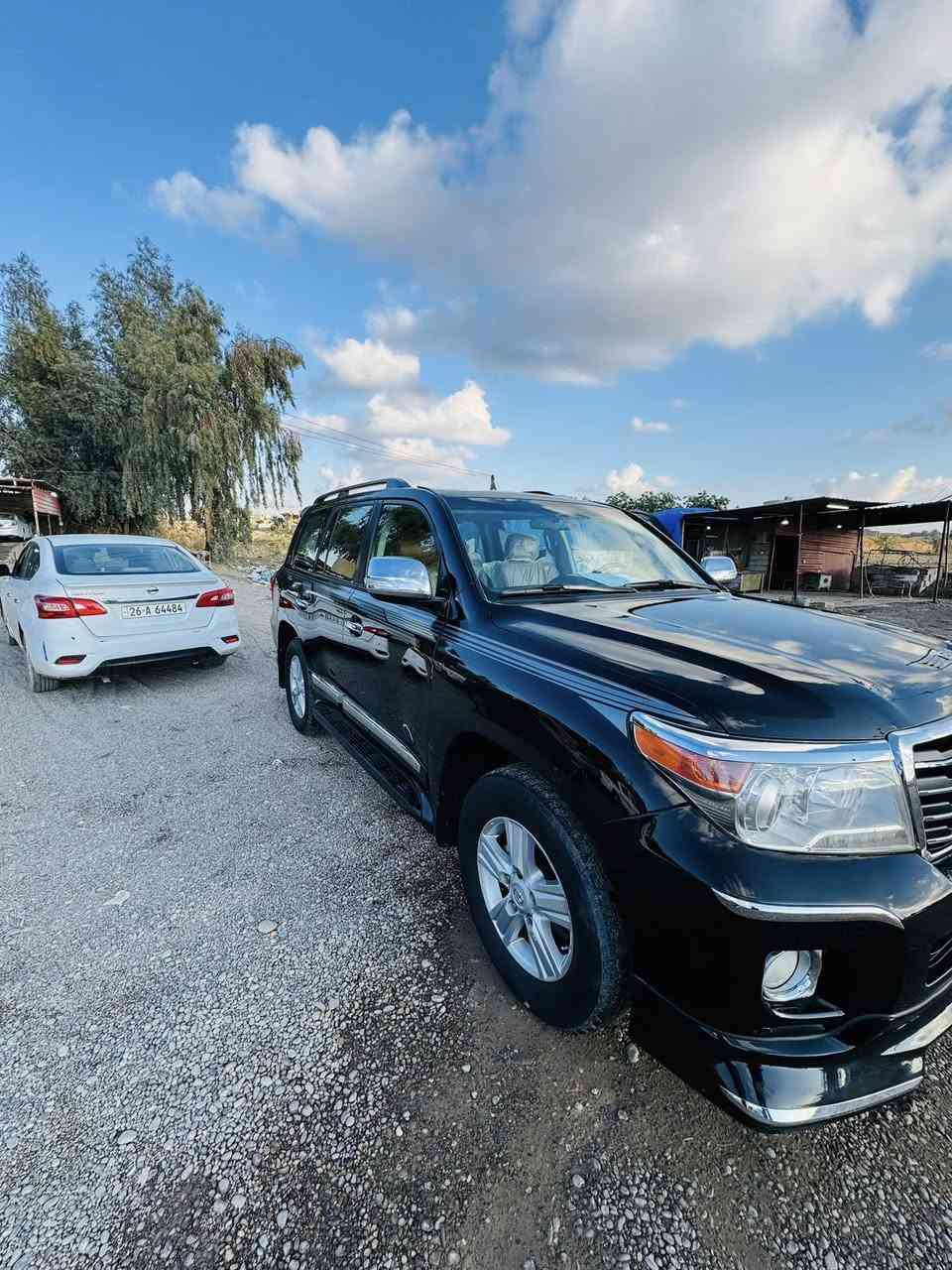 السلام عليكم لاندگروز 2013  / GXR V6

سيارة داخلها مشمشي 

راس البنيد فقط بي صبغ

***********
