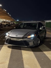 كامري 2025 هايبرد ماشيه 12 الف وارد امريكي حادثها جاملغ وبنيد  شاشه جب...