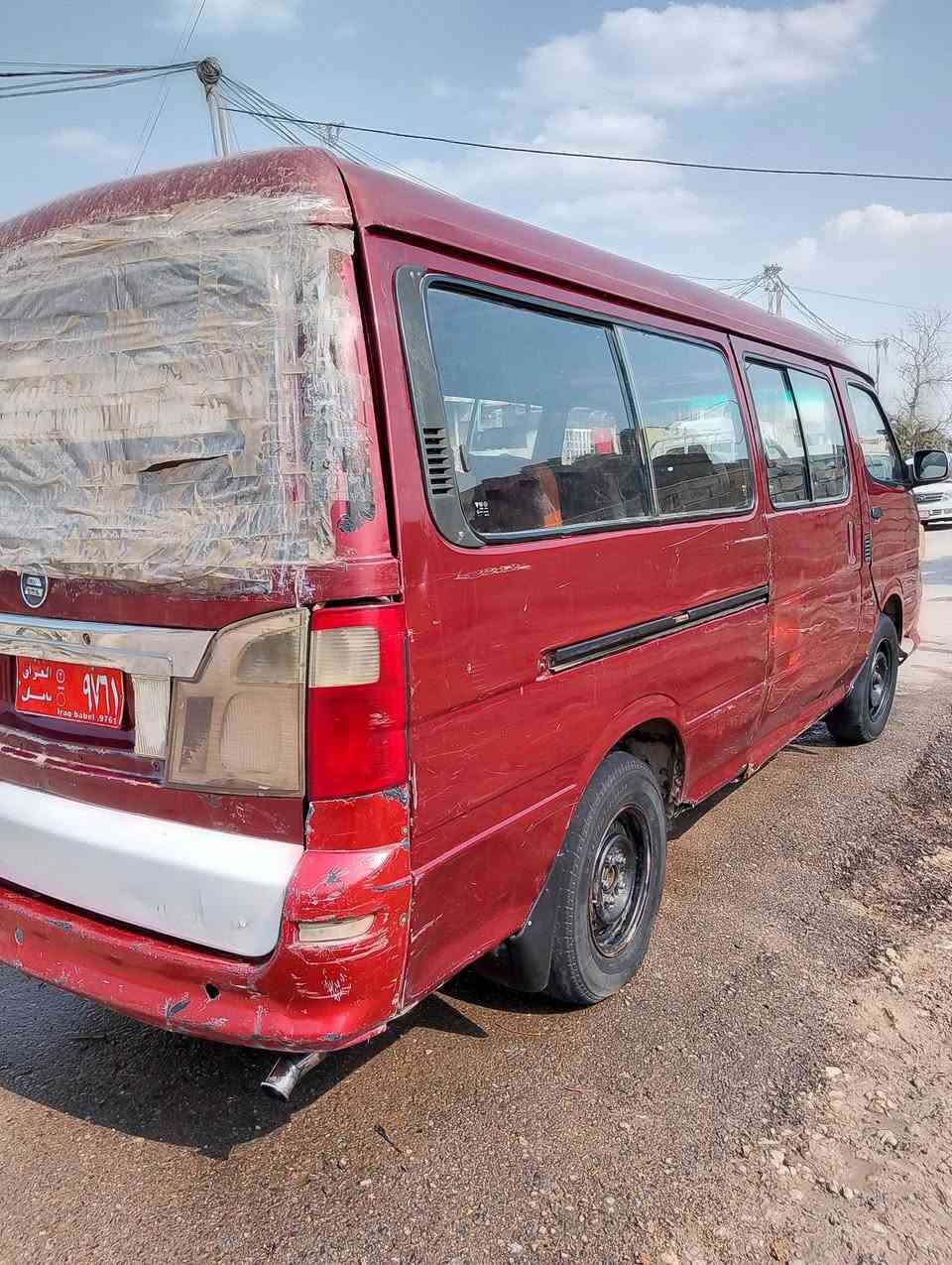 السلام عليكم فتون 2010 سياره رقم احمر  عليه هيه وغرامات 250 الف بس  كهرباياته نص ونص مكينته  تبخر بس مصعد دهن عله البلاكات   كير اكسن مكفولات داواخله  نضافتهن 80 من 100 تحويل مباشر سياره باديه بس بيه طخطخات  قليله لستفسار عله هاذه رقم متوفر وتساب  مكاني بغداد  ***********
