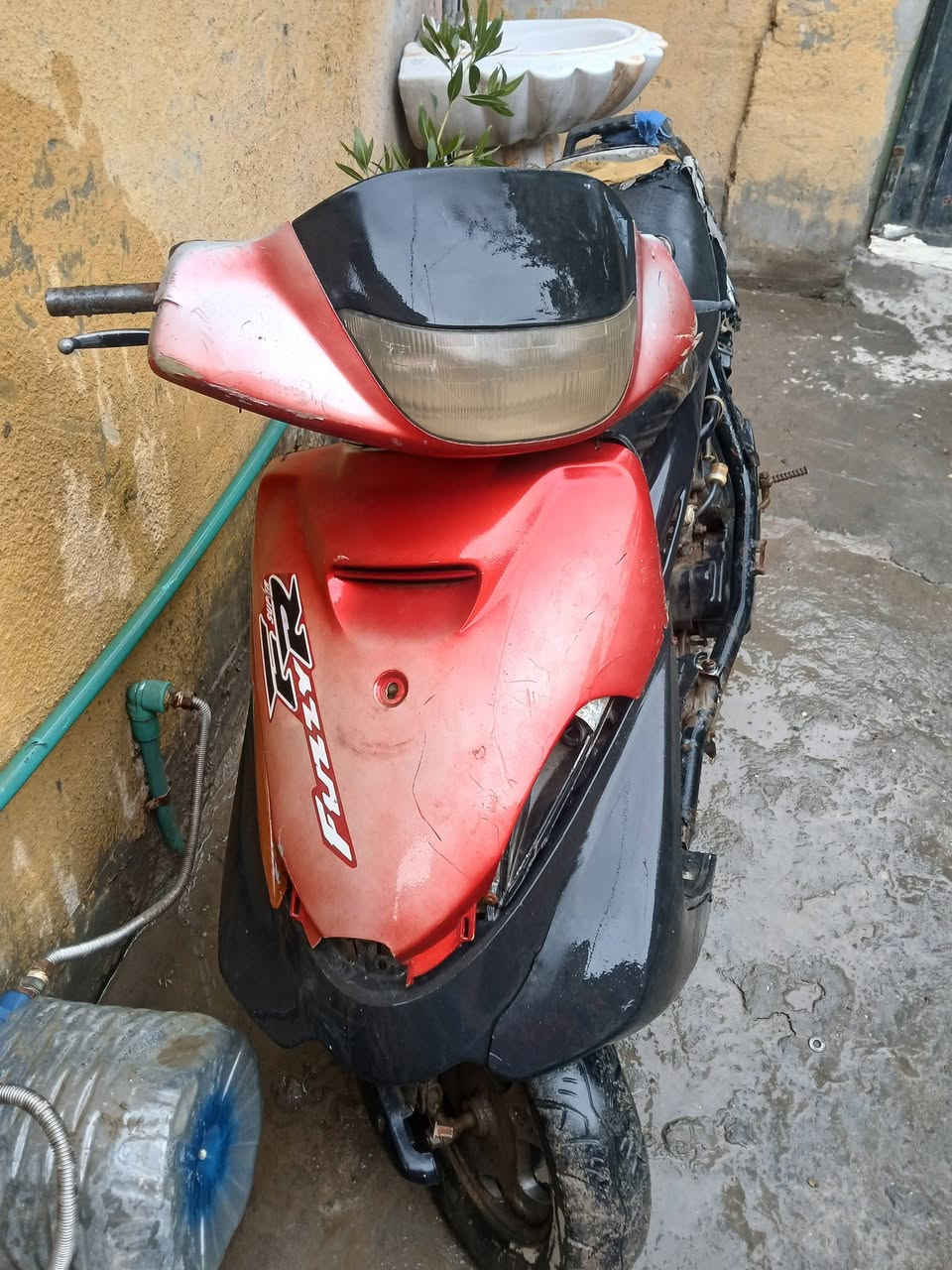 السلام عليكم دراجه فراشه كوم حديد تجي تحمل وتروح مكاني بغداد الشعب سعر 50 غراضها ماكو ضايعه ابيع على حطتها ***********
