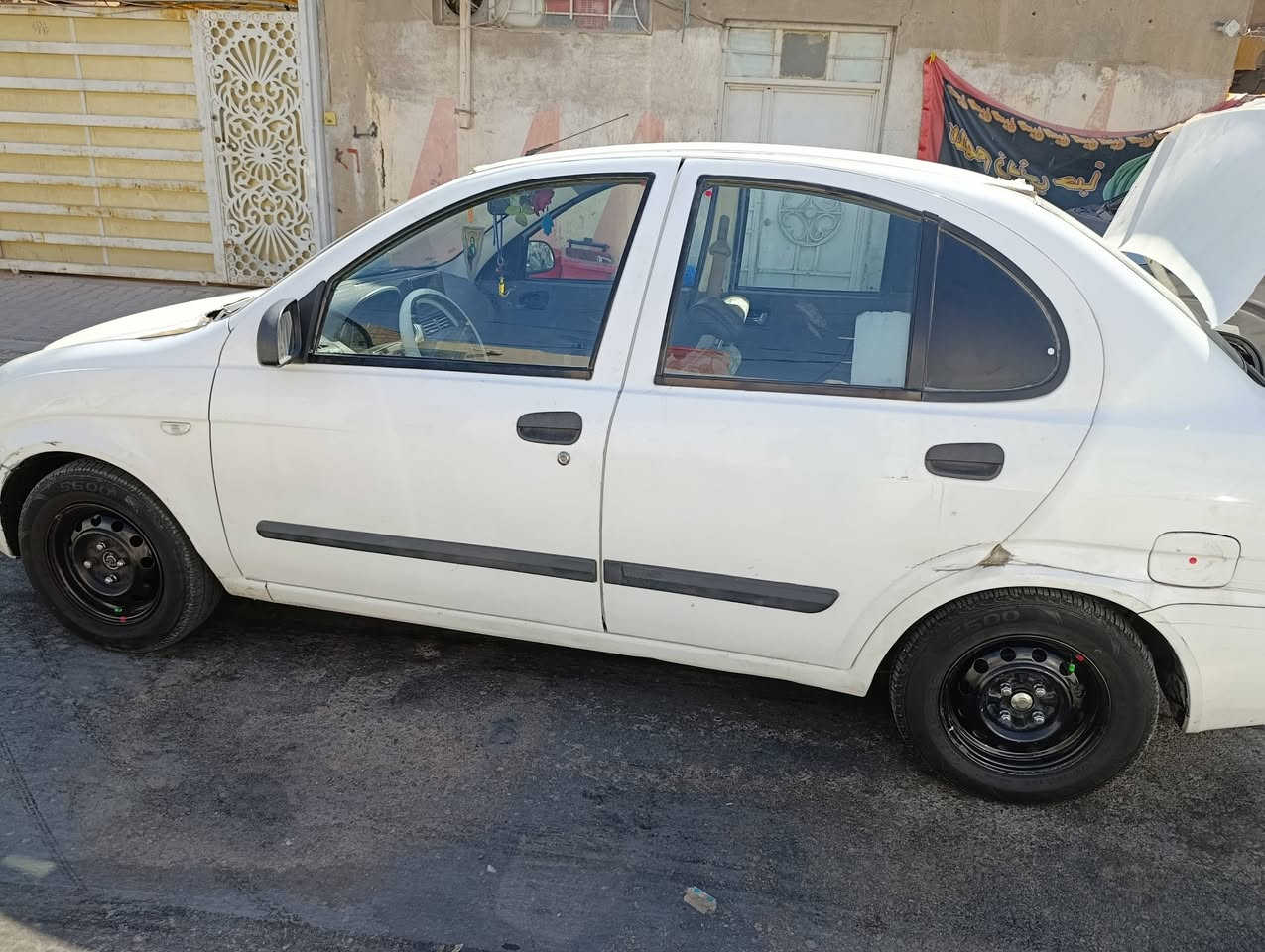 للبيع 2013 وترهم مراوس سياره زينه مكينه بيه خيط بخار كير جديد حداديه جديده كبل لشارع سياره جاهزة 
مكان نجف
سعر38
***********
